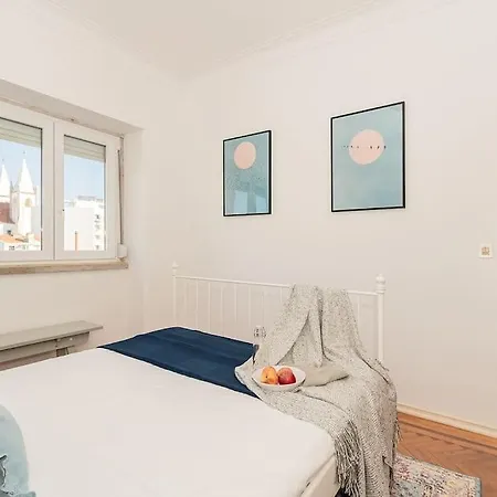 Elegant Interior Apt For 6P - 10Mins To Baixa